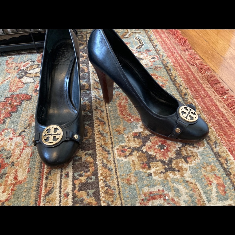 Black leather Tory Burch Heels- Size 10